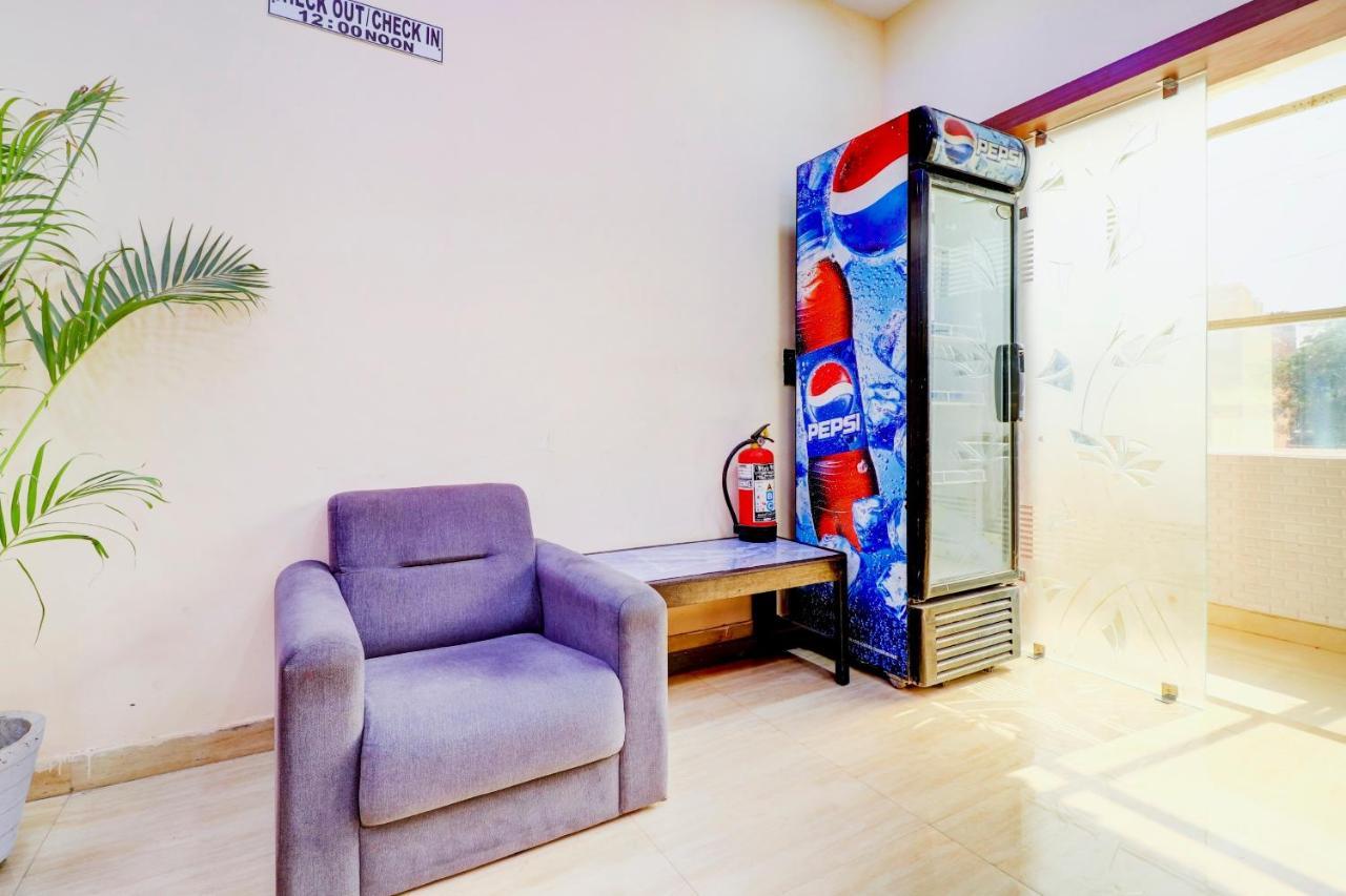 Oyo Flagship 73009 Hotel City Inn Dayal Bagh Екстер'єр фото